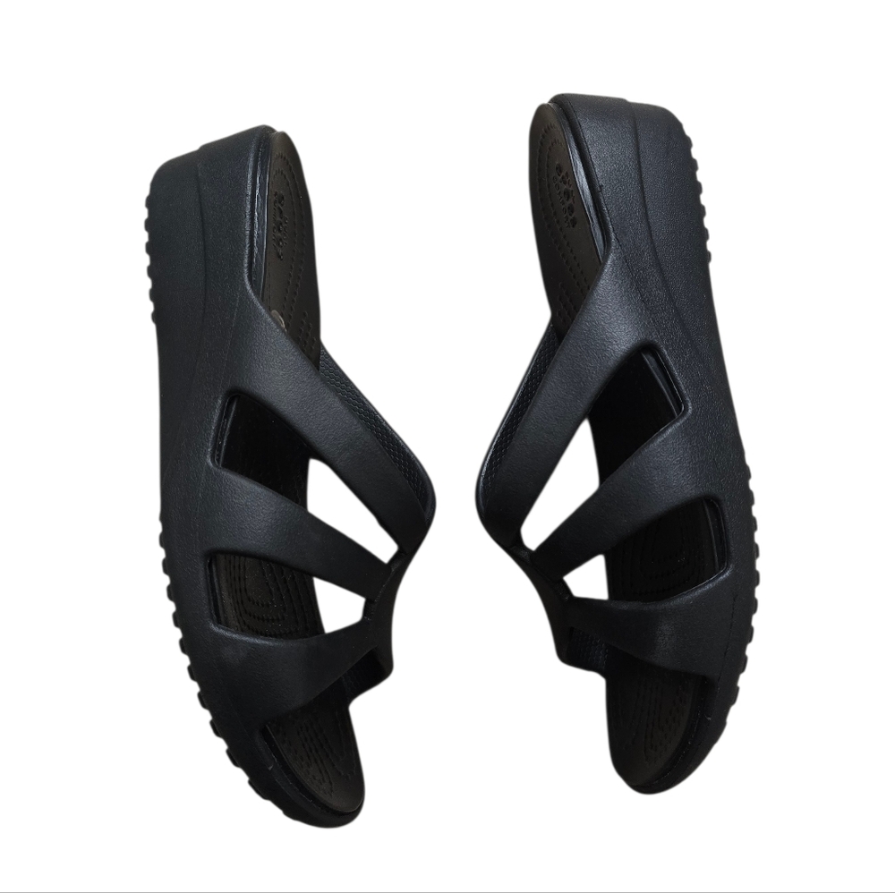 Crocs Sanrah Strappy Wedge Sandals - Picture 4 of 6